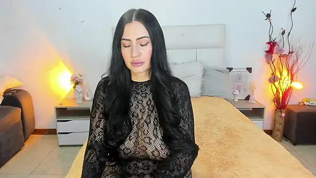 hannahdvil1 online show from 11/21/25, 11:53