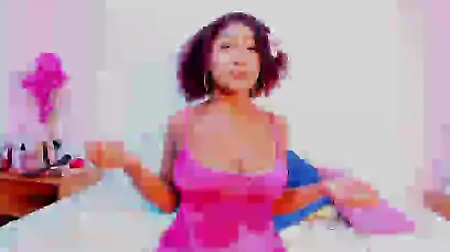 Snapshot of Emmadancer chatting on 09/24/25, 08:45 Emmadancer online show from 09/24/25, 08:45