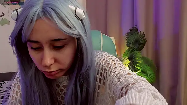 Snapshot of meomeee chatting on 10/13/25, 11:10 meomeee online show from 10/13/25, 11:10