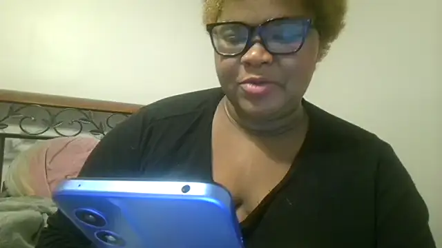 techprincessxx online show from 11/09/25, 03:43