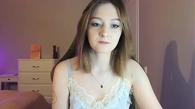Snapshot of white_liillyy chatting on 04/25/26, 08:50 white liillyy online show from 04/25/26, 08:50