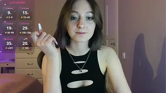 Snapshot of white_liillyy chatting on 05/13/26, 09:22 white liillyy online show from 05/13/26, 09:22