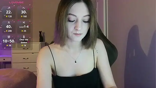 white liillyy online show from 06/07/26, 09:51