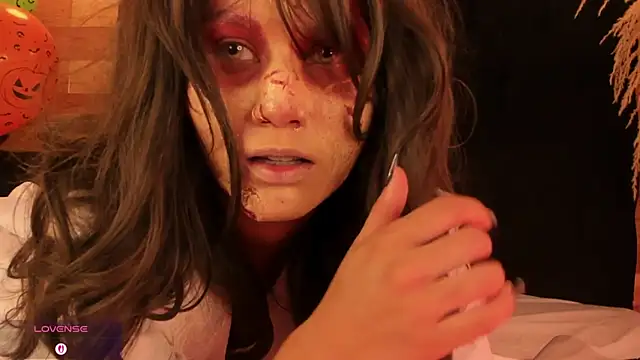 Emily brown04 online show from 10/31/25, 11:22