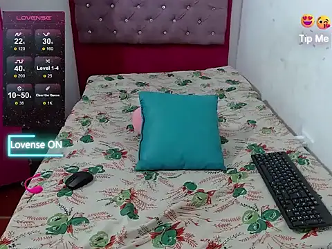 Snapshot of 05melany chatting on 09/24/25, 01:53 05melany online show from 09/24/25, 01:53