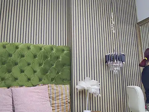 LunaHart online show from 11/11/25, 07:14