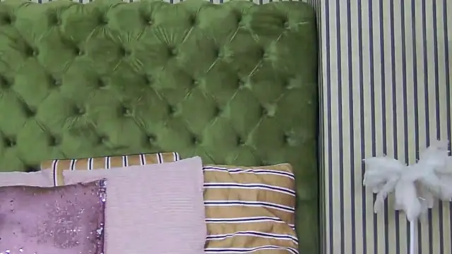 LunaHart online show from 11/17/25, 08:03