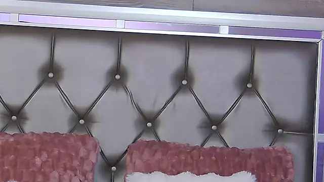 LunaHart online show from 05/05/26, 01:57