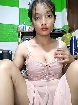 Snapshot of tdtd98 chatting on 09/10/25, 04:40 tdtd98 online show from 09/10/25, 04:40