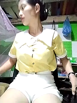 Snapshot of tdtd98 chatting on 09/28/25, 05:02 tdtd98 online show from 09/28/25, 05:02