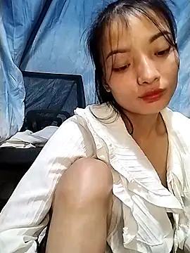 Snapshot of tdtd98 chatting on 10/17/25, 04:53 tdtd98 online show from 10/17/25, 04:53