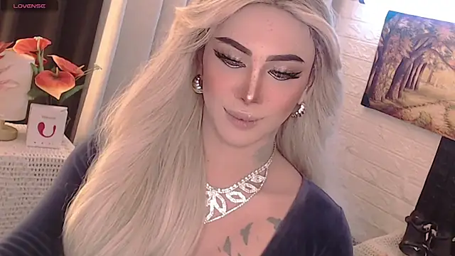 Snapshot of Your_valentina_goddess chatting on 09/19/25, 02:57 Your valentina goddess online show from 09/19/25, 02:57