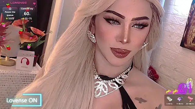 Snapshot of Your_valentina_goddess chatting on 09/28/25, 12:27 Your valentina goddess online show from 09/28/25, 12:27