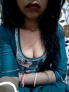 Snapshot of Paakhi-Singh chatting on 03/13/26, 11:33 Paakhi-Singh online show from 03/13/26, 11:33