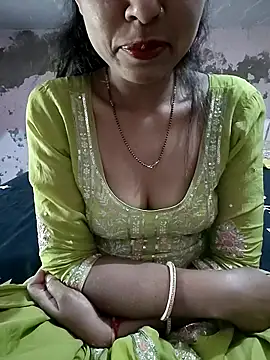 Snapshot of Paakhi-Singh chatting on 03/24/26, 07:13 Paakhi-Singh online show from 03/24/26, 07:13