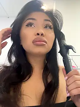 Mia stepMOM online show from 09/20/25, 07:09