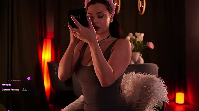 Snapshot of MaryHols chatting on 03/10/26, 05:07 MaryHols online show from 03/10/26, 05:07