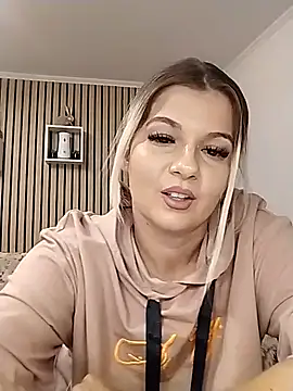 Snapshot of Mayaaaaaa_ chatting on 11/06/25, 07:20 Mayaaaaaa online show from 11/06/25, 07:20