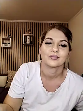 Snapshot of Mayaaaaaa_ chatting on 11/17/25, 09:31 Mayaaaaaa online show from 11/17/25, 09:31