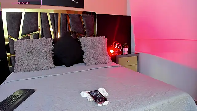 ScarletTorres online show from 10/03/25, 06:27