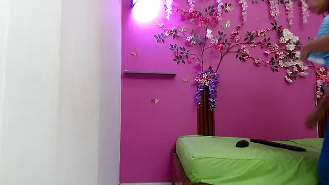 skinnybarbie022 online show from 05/03/26, 12:38