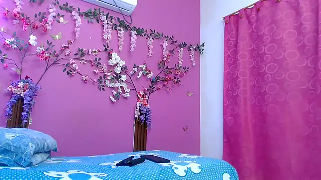 skinnybarbie022 online show from 05/11/26, 12:49