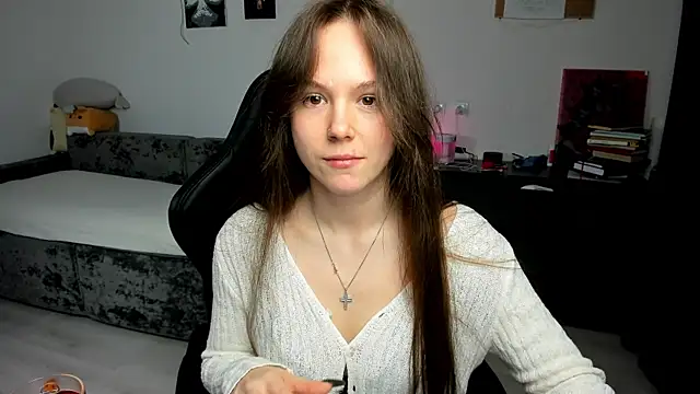 Snapshot of cute_little_ass chatting on 04/15/26, 04:03 cute little ass online show from 04/15/26, 04:03