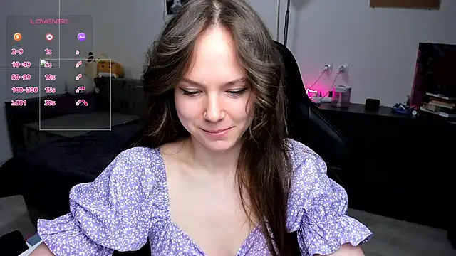 Snapshot of cute_little_ass chatting on 04/25/26, 05:10 cute little ass online show from 04/25/26, 05:10