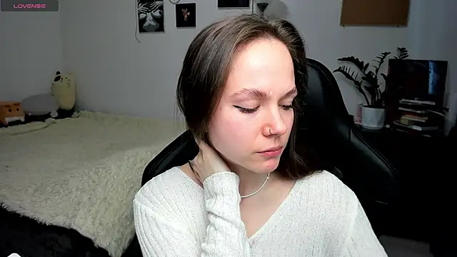 Snapshot of cute_little_ass chatting on 05/01/26, 11:04 cute little ass online show from 05/01/26, 11:04