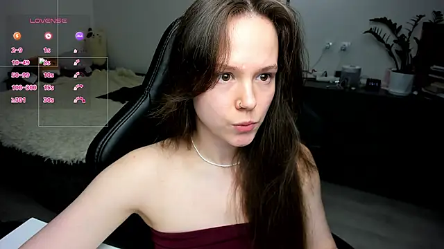 Snapshot of cute_little_ass chatting on 05/03/26, 04:24 cute little ass online show from 05/03/26, 04:24