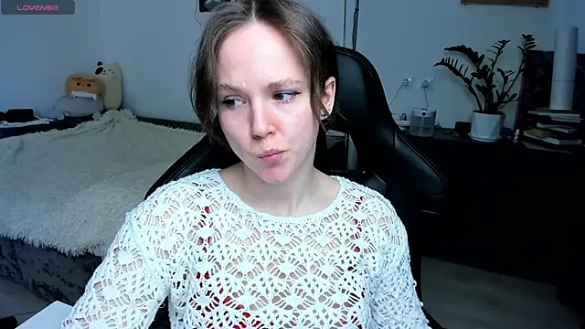 Snapshot of cute_little_ass chatting on 05/07/26, 01:05 cute little ass online show from 05/07/26, 01:05