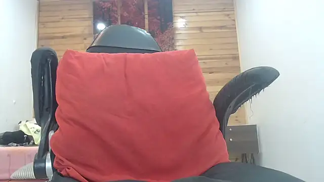 Snapshot of JackyHotBlack chatting on 11/08/25, 12:27 JackyHotBlack online show from 11/08/25, 12:27