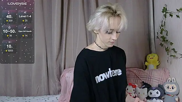 Snapshot of NextVibe_ chatting on 11/23/25, 05:13 NextVibe online show from 11/23/25, 05:13