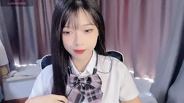 Snapshot of Cicicici-cc chatting on 10/17/25, 02:26 Cicicici-cc online show from 10/17/25, 02:26