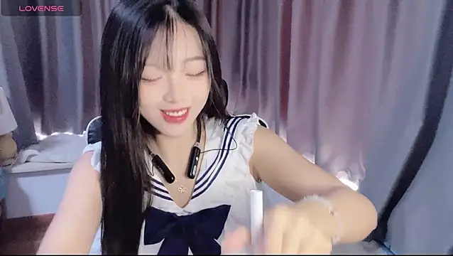 Snapshot of Cicicici-cc chatting on 10/27/25, 02:37 Cicicici-cc online show from 10/27/25, 02:37