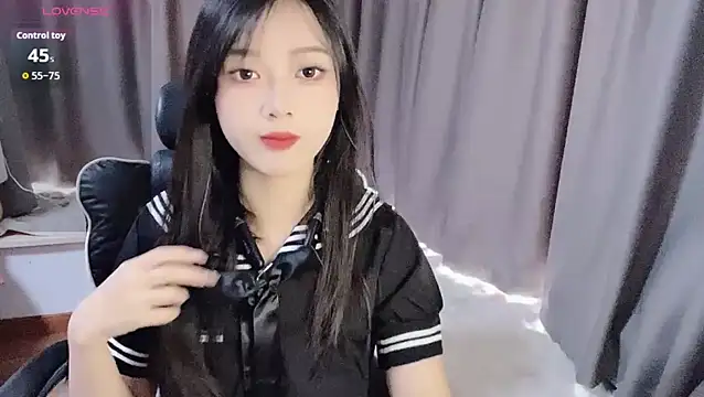 Snapshot of Cicicici-cc chatting on 12/16/25, 03:44 Cicicici-cc online show from 12/16/25, 03:44