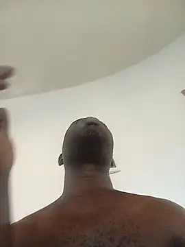 Snapshot of WaiterZim chatting on 05/24/26, 06:29 WaiterZim online show from 05/24/26, 06:29