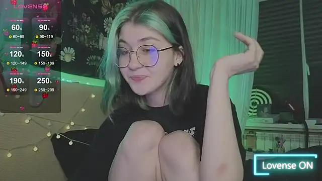 Snapshot of Miko_Meow chatting on 04/06/26, 06:42 Miko Meow online show from 04/06/26, 06:42
