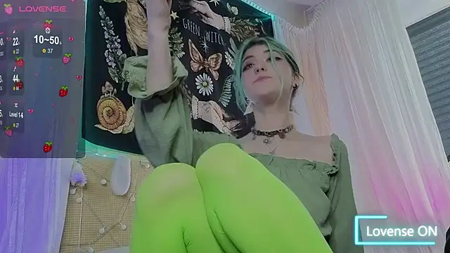 Snapshot of Miko_Meow chatting on 05/08/26, 01:05 Miko Meow online show from 05/08/26, 01:05
