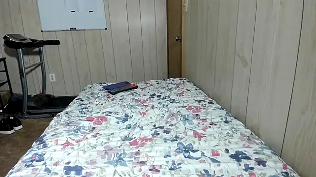 NaturalBeautyQueen online show from 12/15/25, 10:30