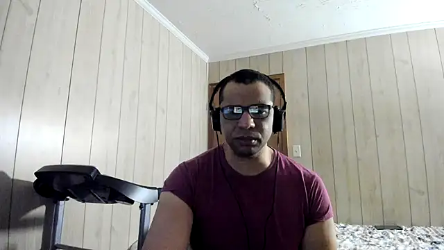 Snapshot of NaturalBeautyQueen chatting on 07/15/26, 03:28 NaturalBeautyQueen online show from 07/15/26, 03:28