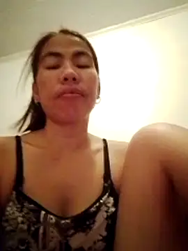 Snapshot of Deliciousgirl14 chatting on 04/04/26, 05:54 Deliciousgirl14 online show from 04/04/26, 05:54