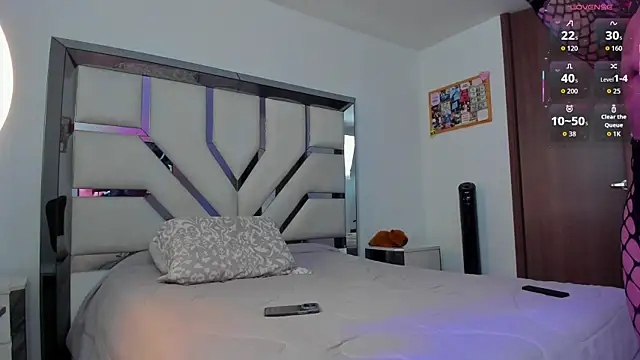 Snapshot of Michelle_Ferrerr chatting on 01/19/26, 12:09 Michelle Ferrerr online show from 01/19/26, 12:09