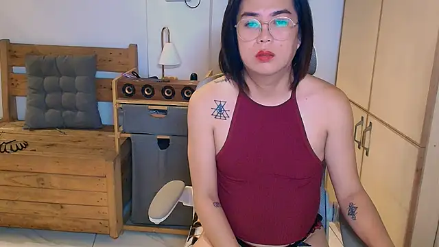 Snapshot of moriliciousxxx chatting on 09/15/25, 12:54 moriliciousxxx online show from 09/15/25, 12:54