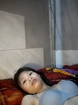 LinhNa999 online show from 09/29/25, 12:54