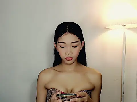 holyakiesha online show from 11/15/25, 11:32