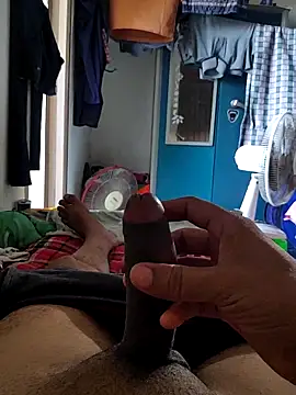 hotbull30 online show from 05/12/26, 12:24