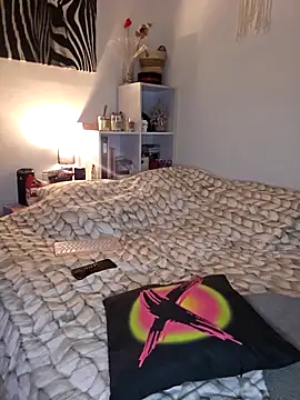 Snapshot of Mila_Luciphya chatting on 09/21/25, 11:01 Mila Luciphya online show from 09/21/25, 11:01