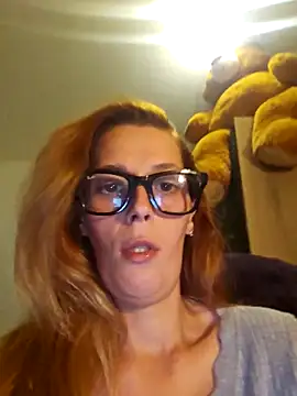 Snapshot of Mila_Luciphya chatting on 11/27/25, 09:17 Mila Luciphya online show from 11/27/25, 09:17