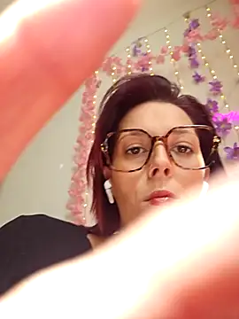 Snapshot of Mila_Luciphya chatting on 03/31/26, 11:54 Mila Luciphya online show from 03/31/26, 11:54